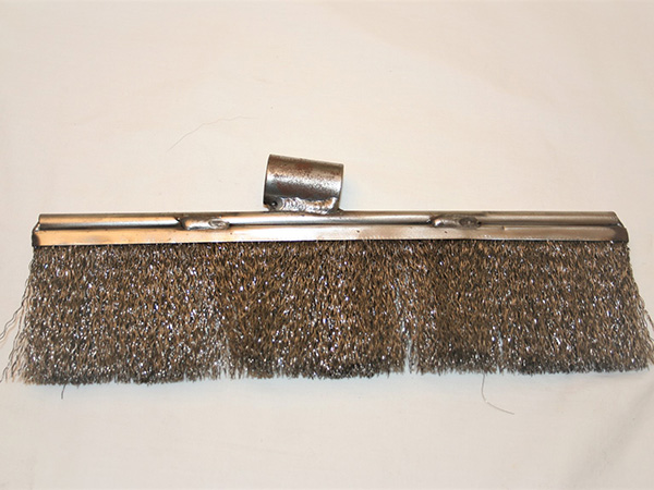 Parallel Clean Out Brush 12"